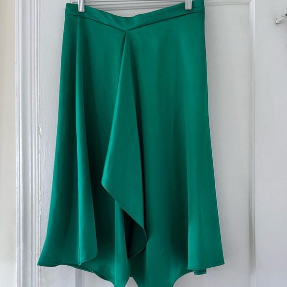 Zara Satin Midi Skirt In Emerald Green Holidays Festive - Picture 5 of 13